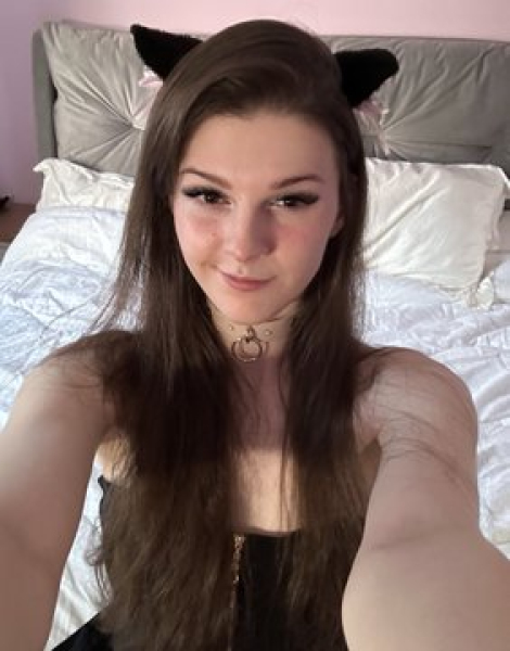 Sheryl 23 Female,Tall,F cup,Amber,Disabled